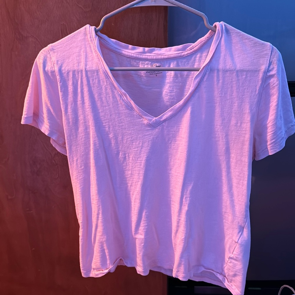 Cropped V neck white tee